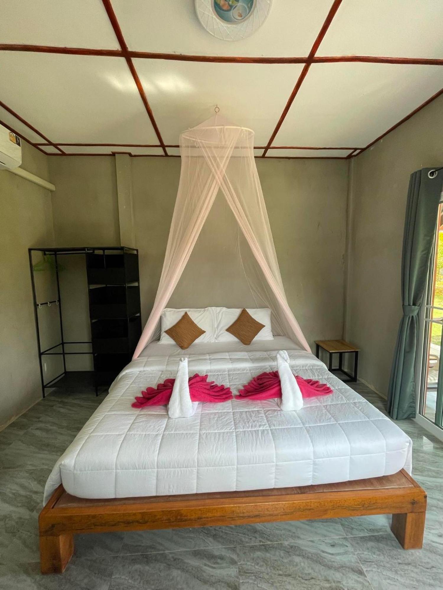 Happy Home Kohjum Koh Jum Ngoại thất bức ảnh
